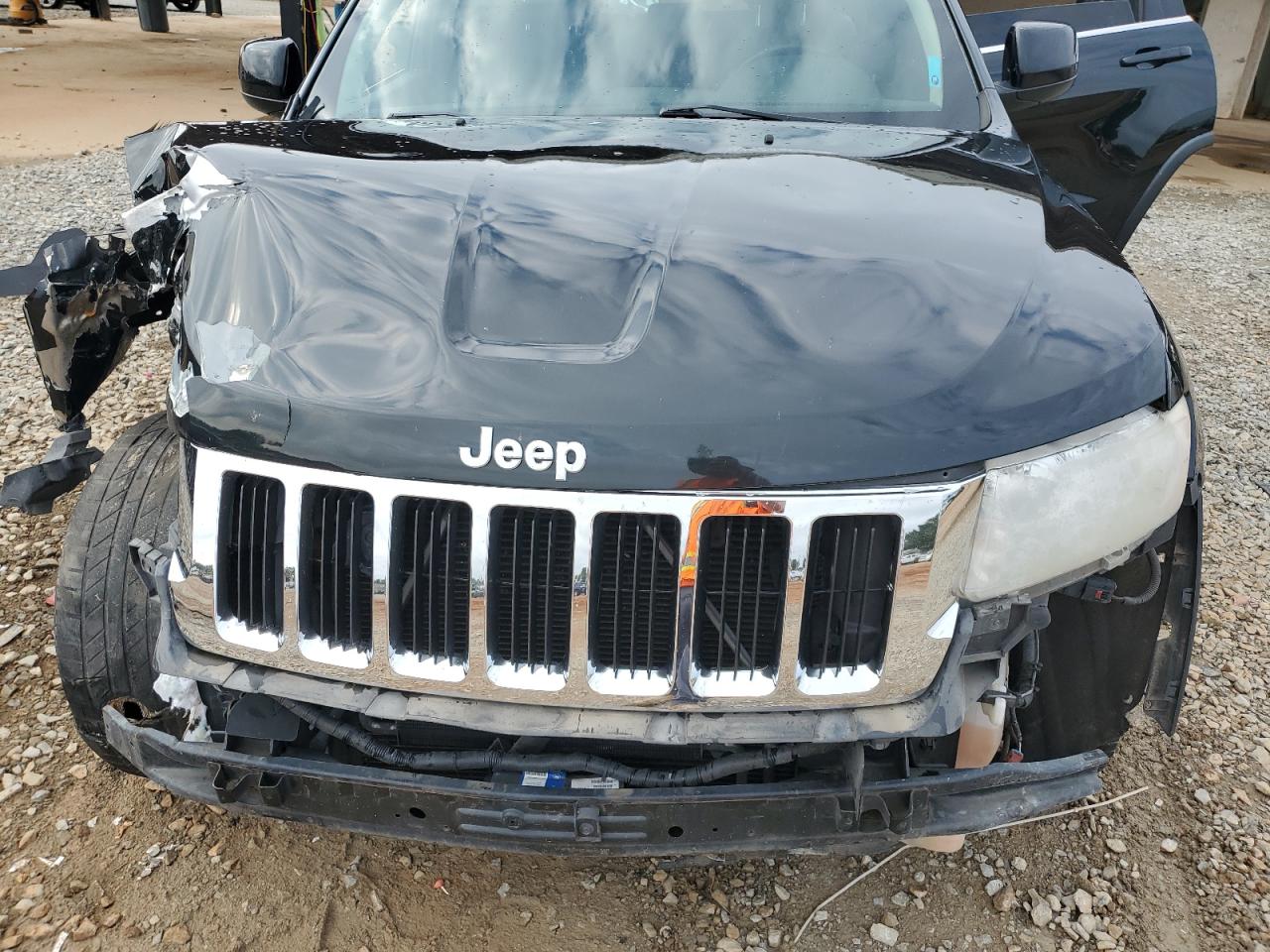 JEEP GRAND CHEROKEE LAREDO