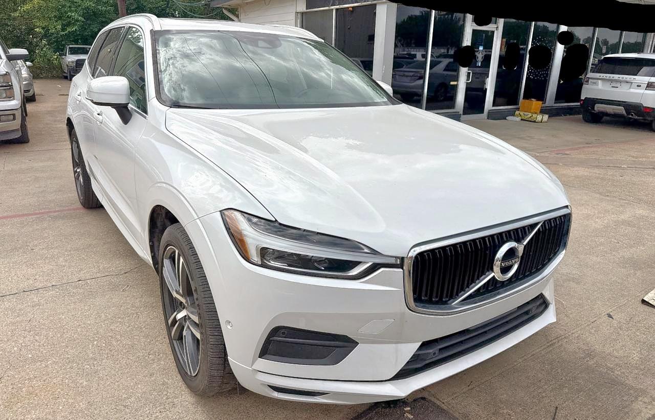 VOLVO XC60 T5 MOMENTUM