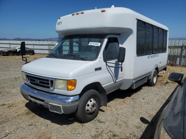 Global Auto Auctions: 2007 FORD ECONOLINE E450 SUPER DUTY CUTAWAY VAN