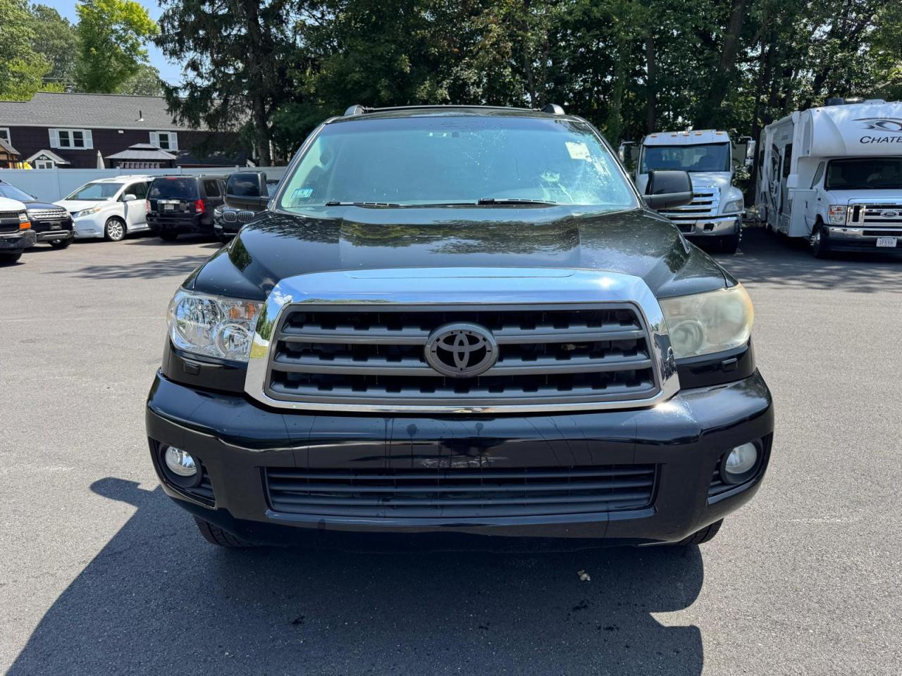 TOYOTA SEQUOIA SR5
