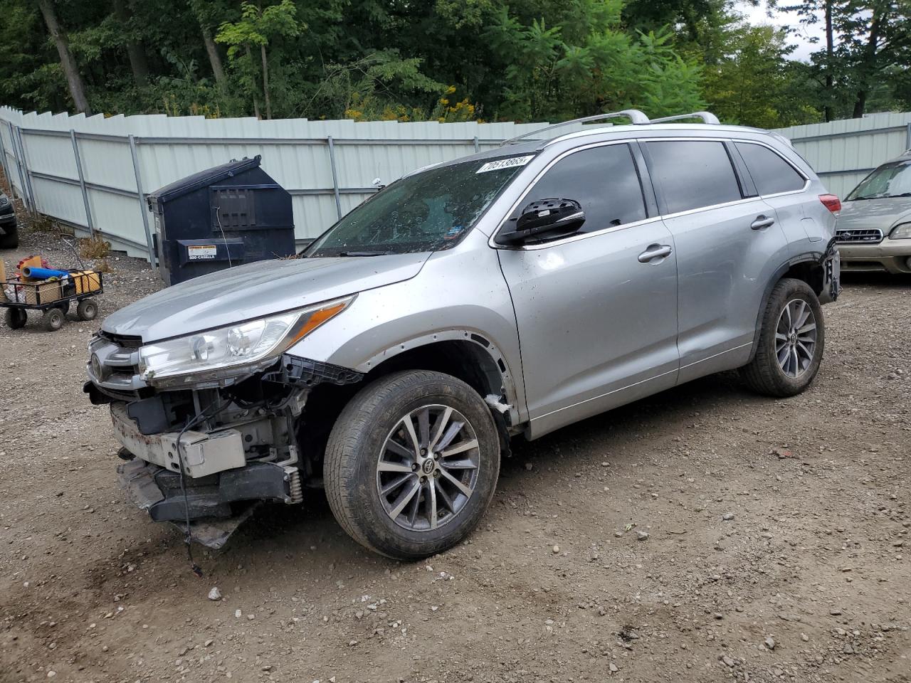 TOYOTA HIGHLANDER SE