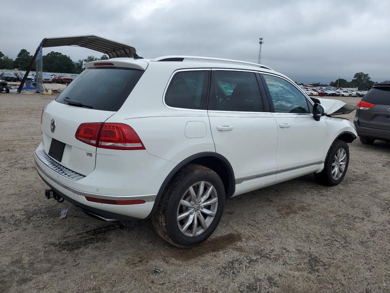 VOLKSWAGEN TOUAREG SPORT