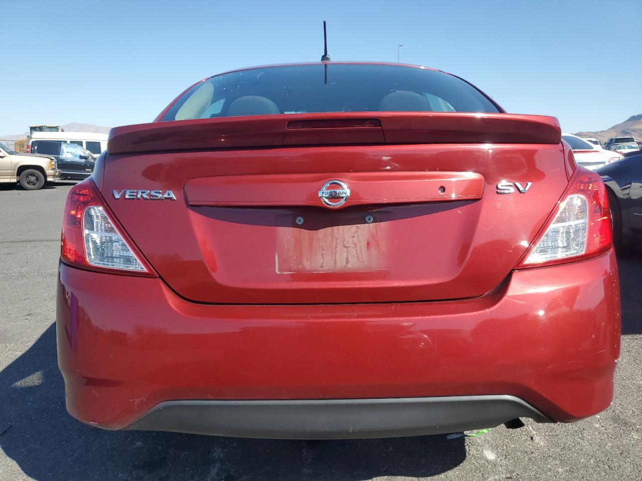 NISSAN VERSA S
