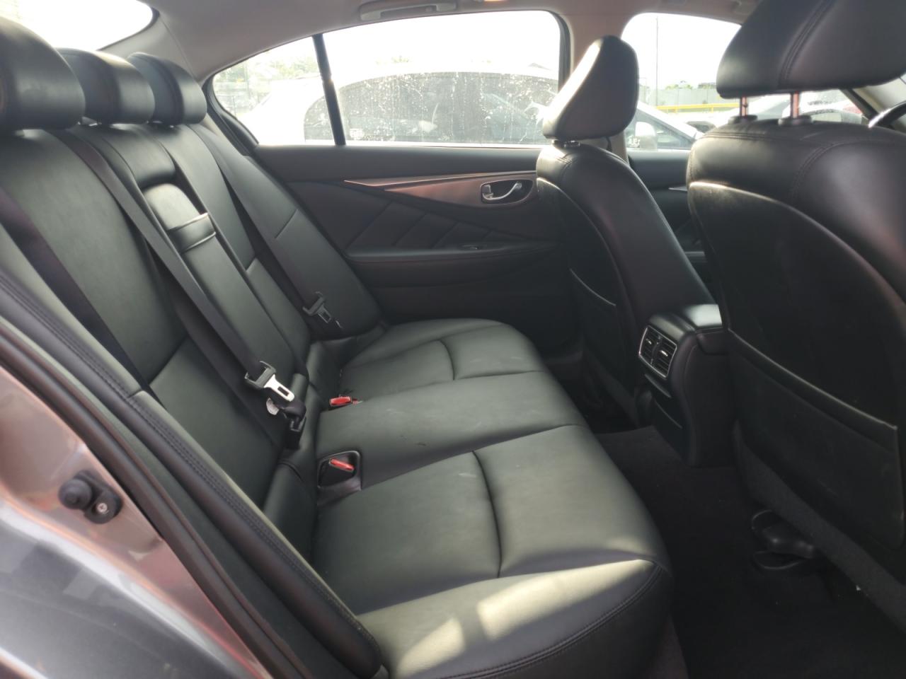 INFINITI Q50 PREMIUM