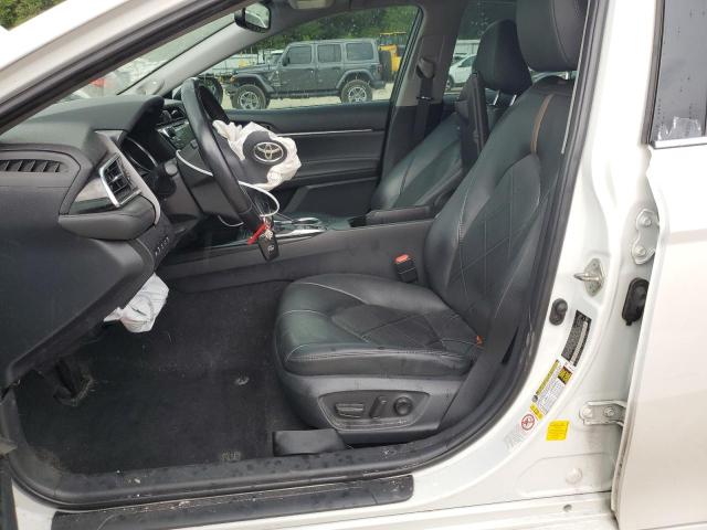 2018 TOYOTA CAMRY L 4T1B11HK6JU120201