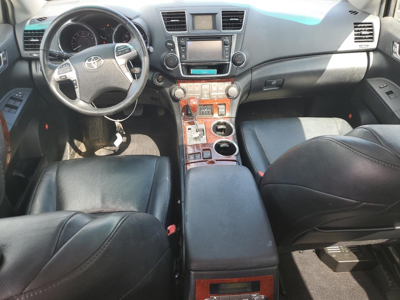 TOYOTA HIGHLANDER LIMITED