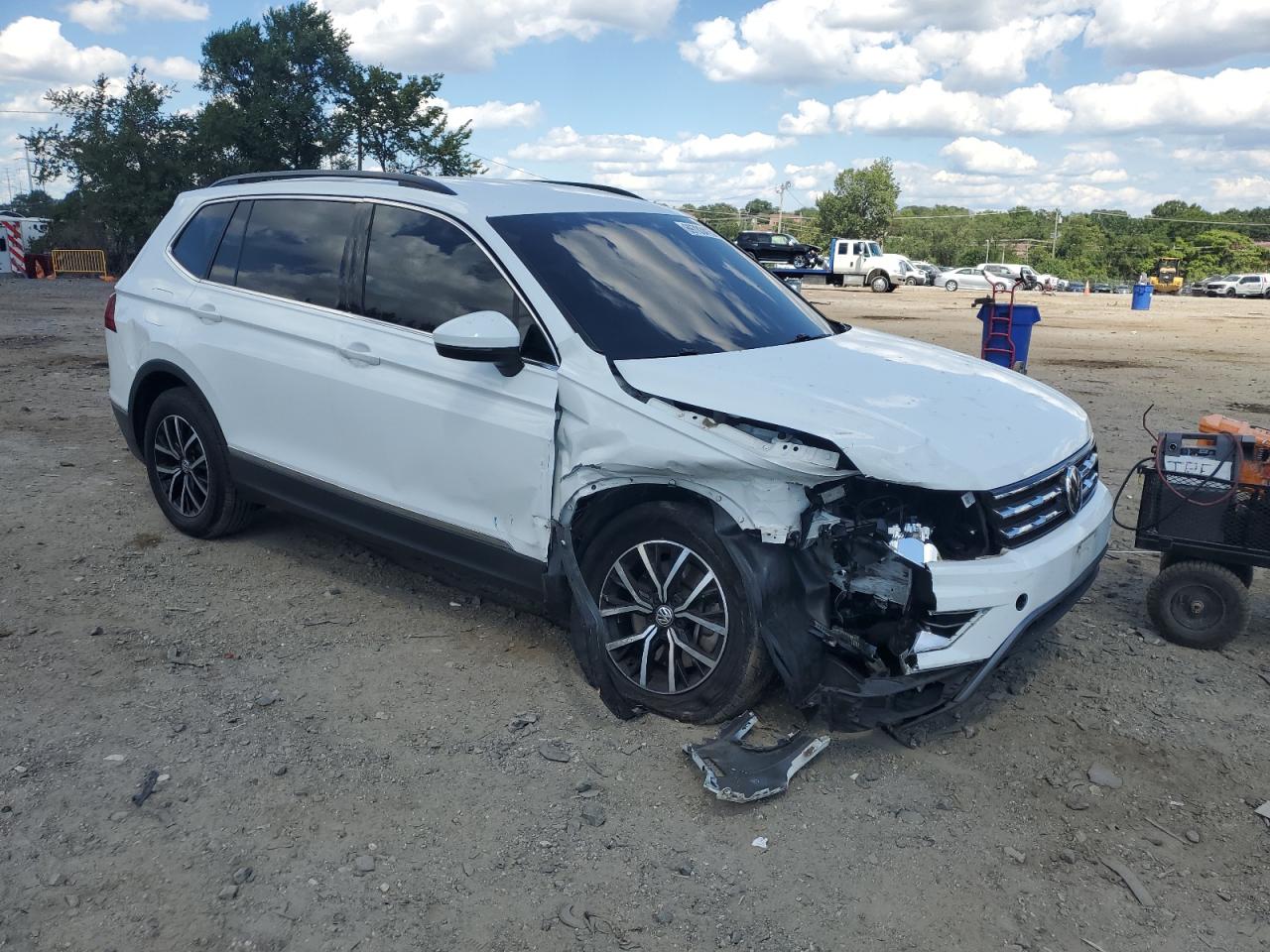 VOLKSWAGEN TIGUAN SE