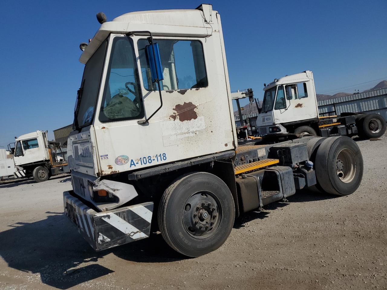 Lot #3231238102 2016 KALMAR OTTAWA4X2