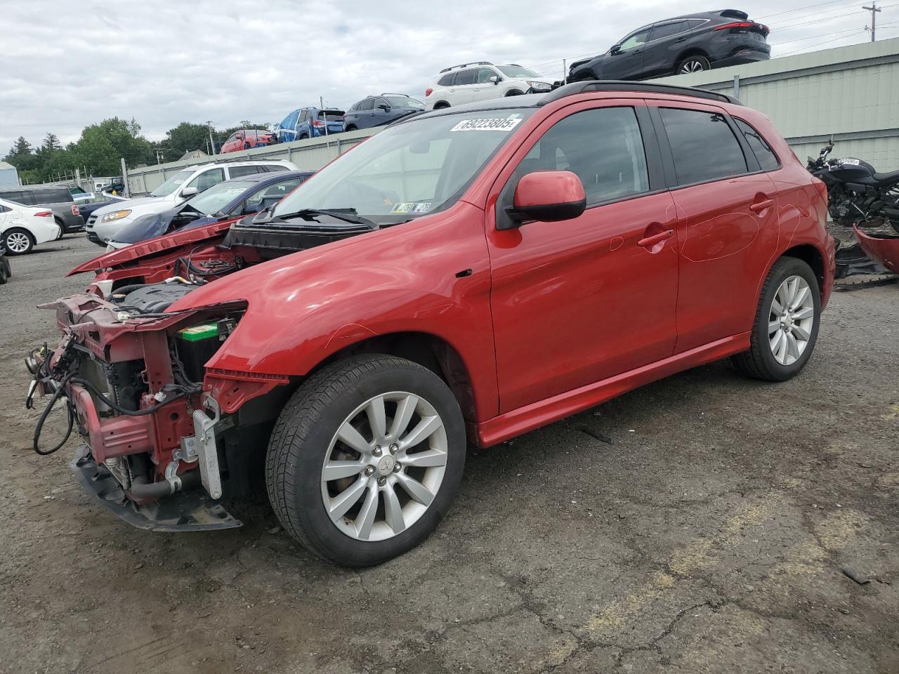 MITSUBISHI OUTLANDER SE