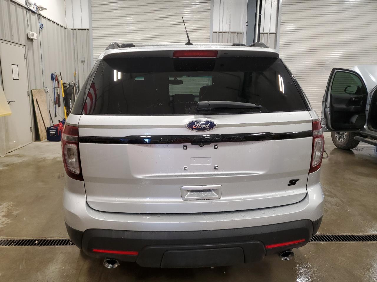 FORD EXPLORER SPORT