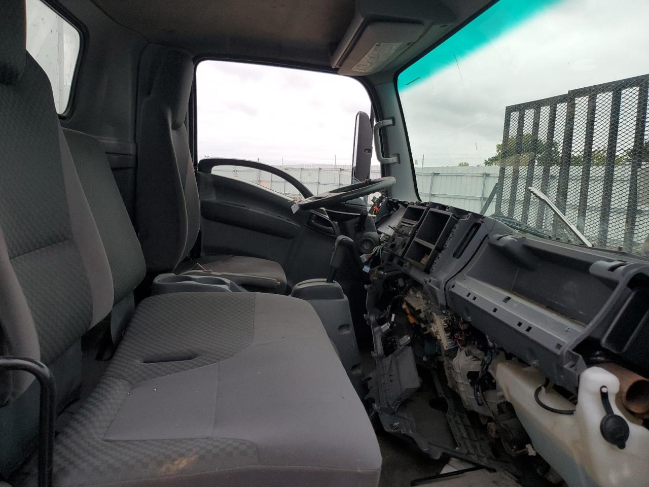 Lot #3230506887 2015 ISUZU NPR HD