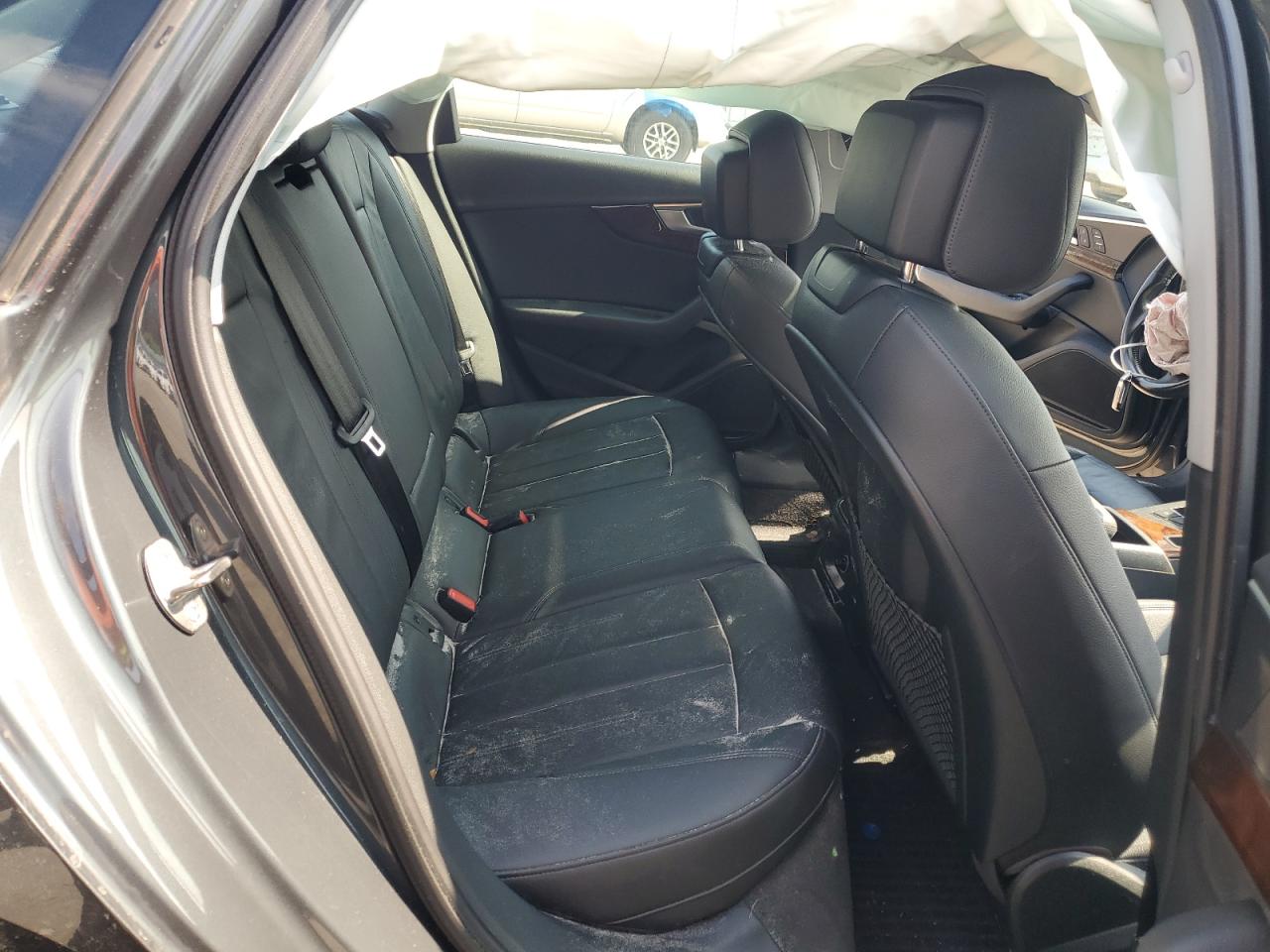 AUDI A4 ULTRA PREMIUM