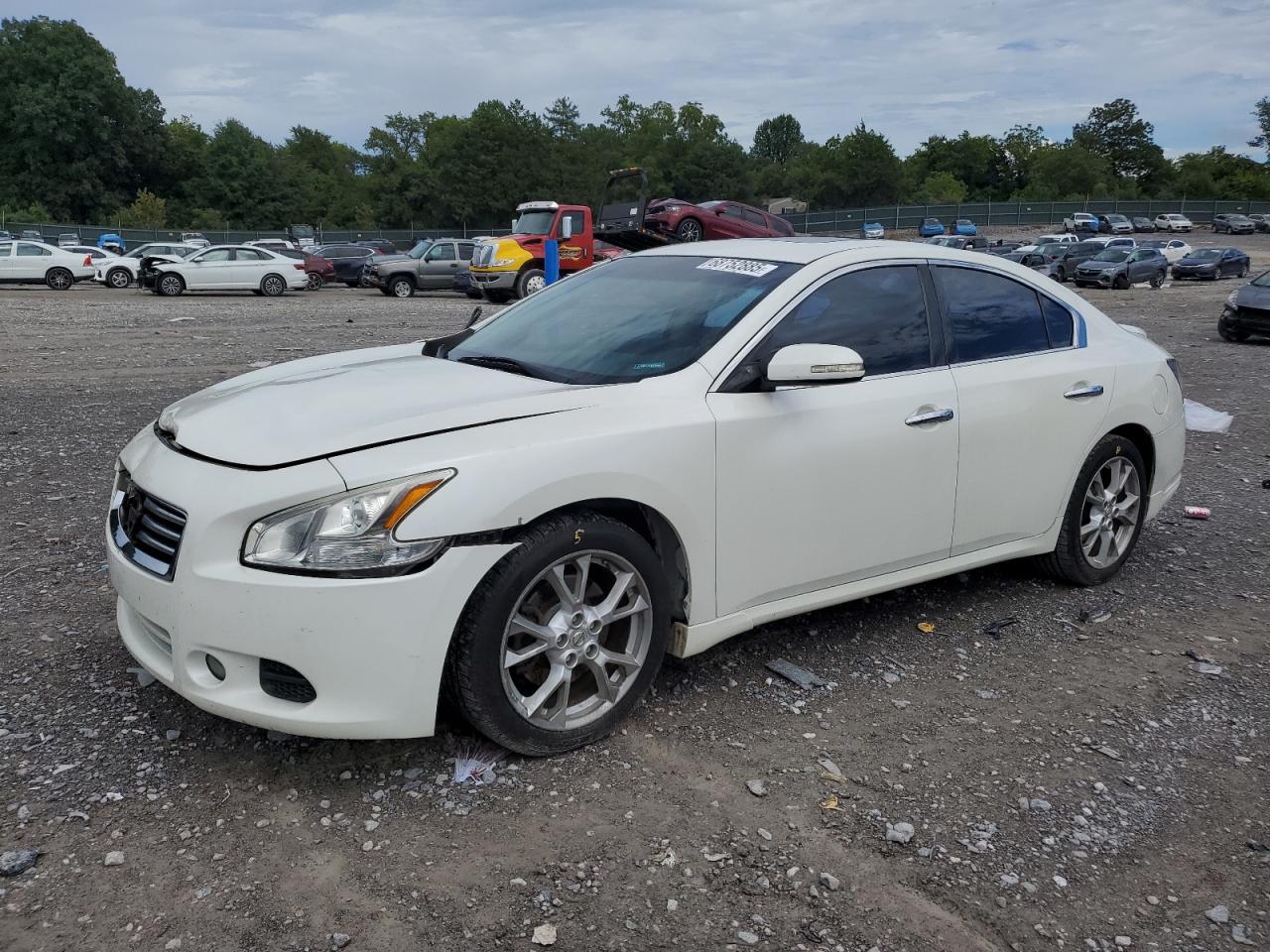 NISSAN MAXIMA S