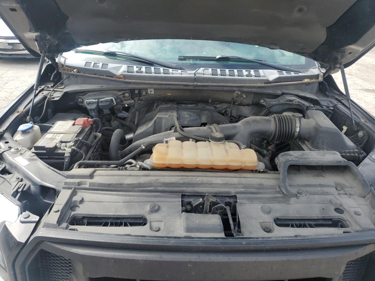 FORD F-150 SUPER CAB