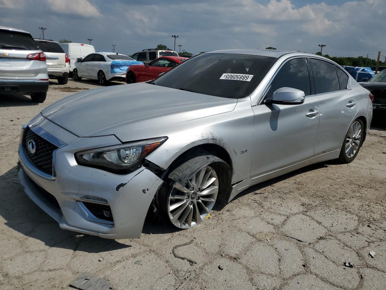 INFINITI Q50 LUXE
