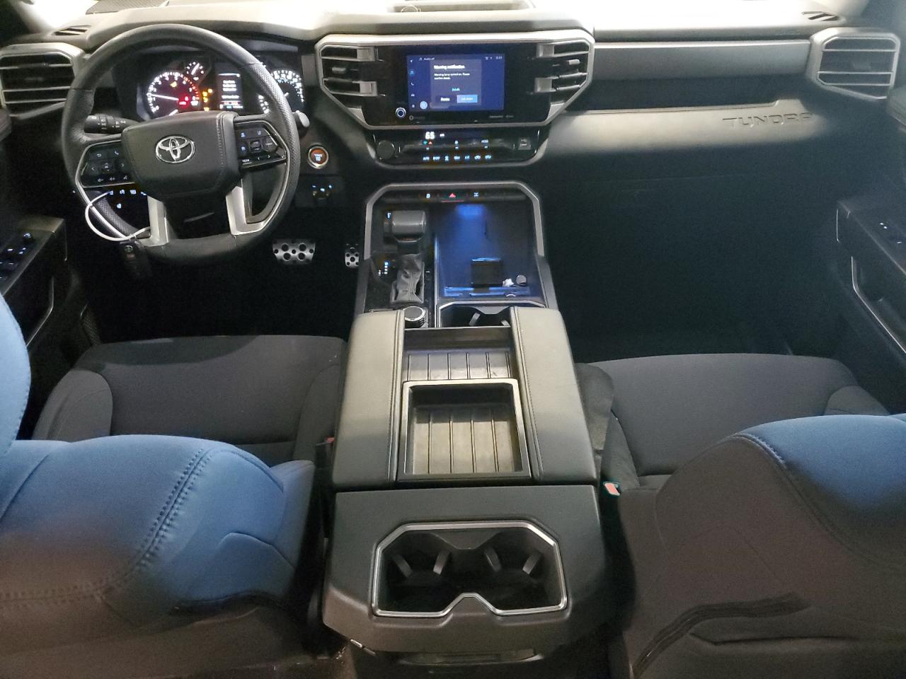 TOYOTA TUNDRA CREWMAX SR5