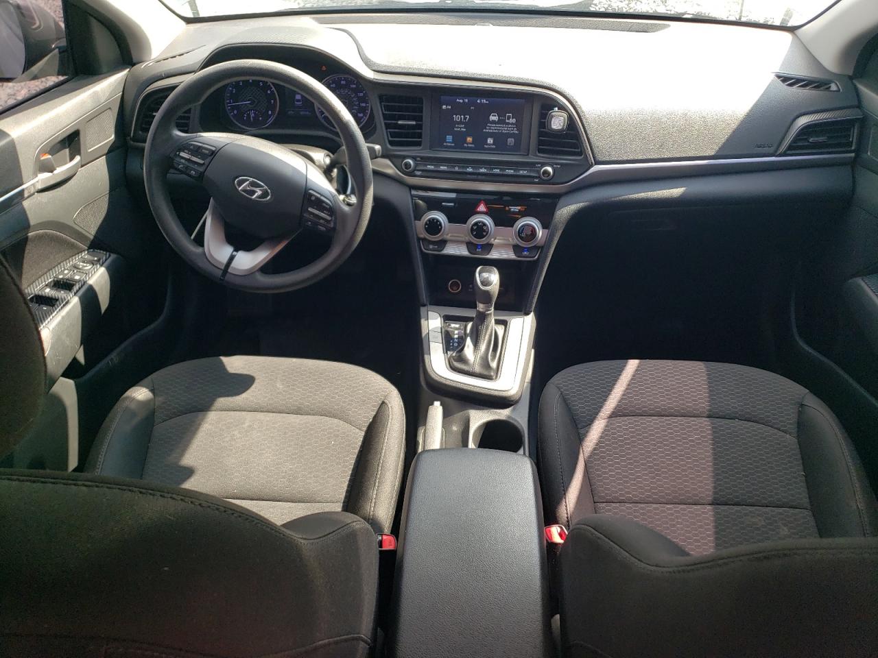 HYUNDAI ELANTRA SEL