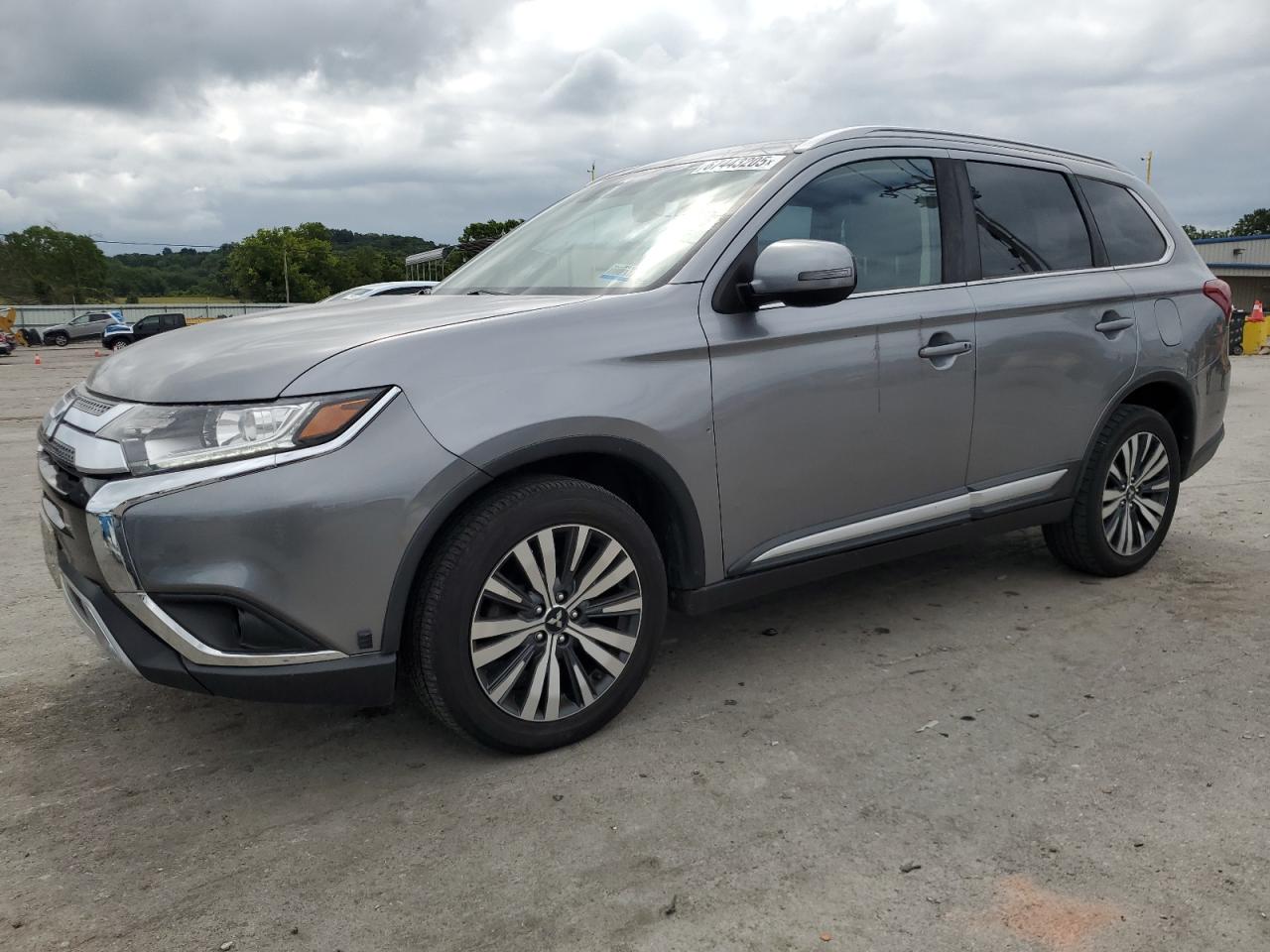 MITSUBISHI OUTLANDER SE