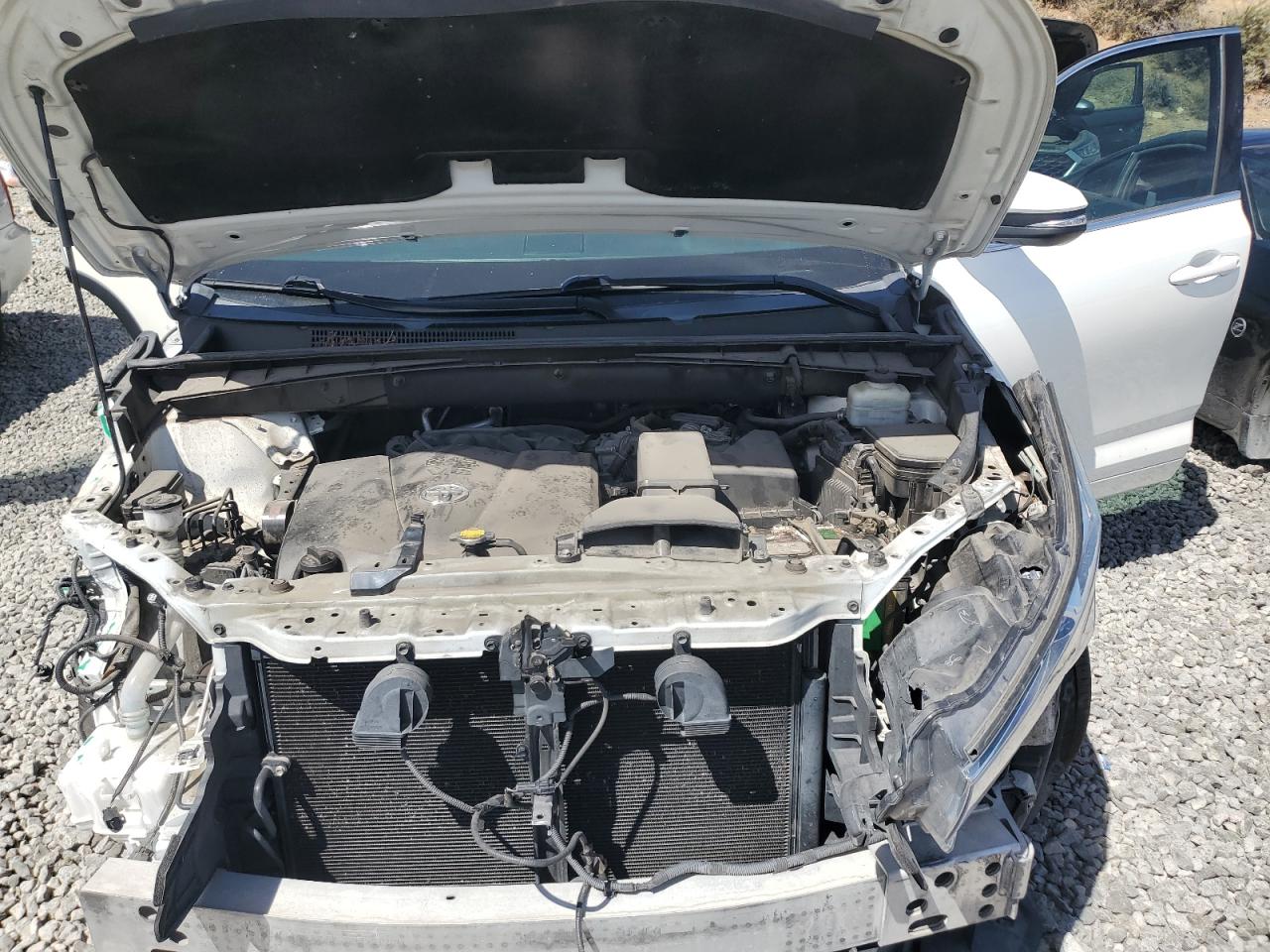 TOYOTA HIGHLANDER LIMITED