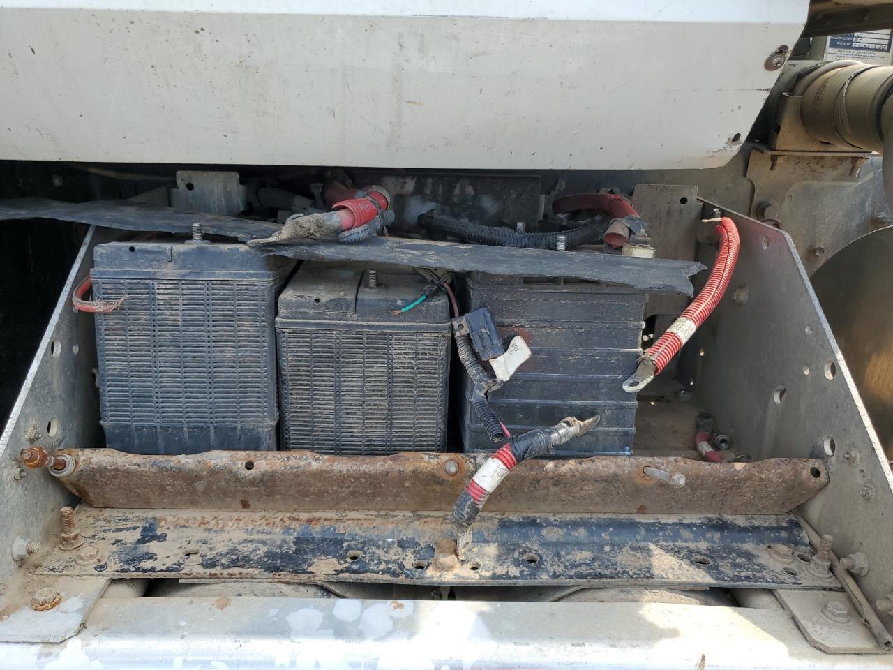 Lot #3268619923 2015 INTERNATIONAL 9900I