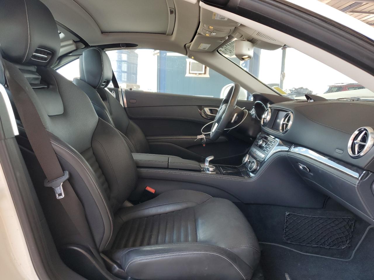 MERCEDES-BENZ SL-CLASS 550