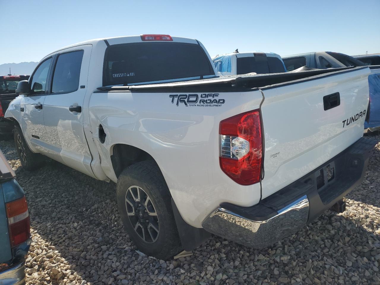 TOYOTA TUNDRA CREWMAX SR5