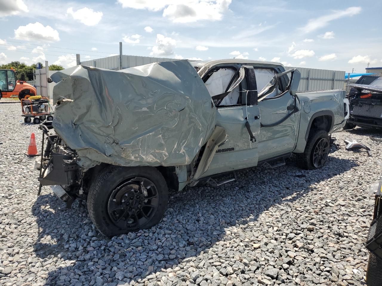 TOYOTA TUNDRA CREWMAX SR