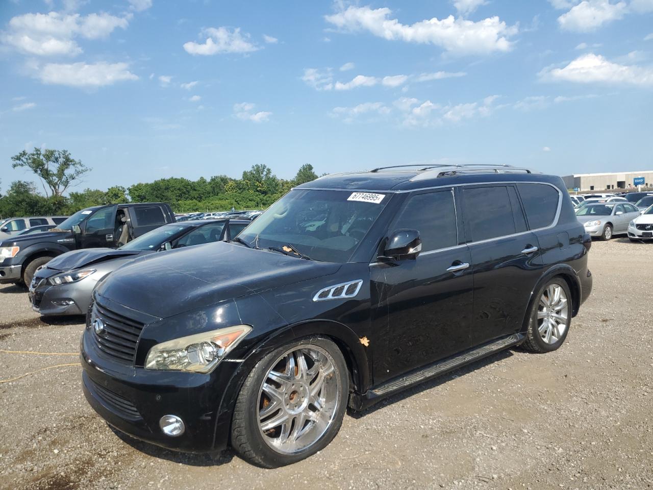 INFINITI QX56