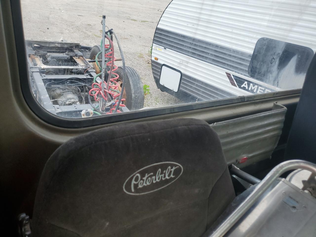 Lot #3241649278 2002 PETERBILT 379