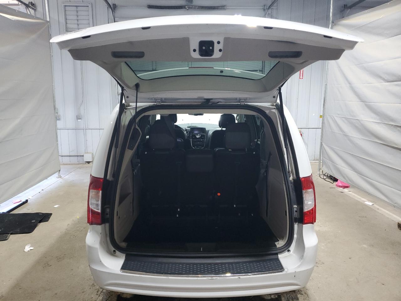 CHRYSLER TOWN & COUNTRY TOURING