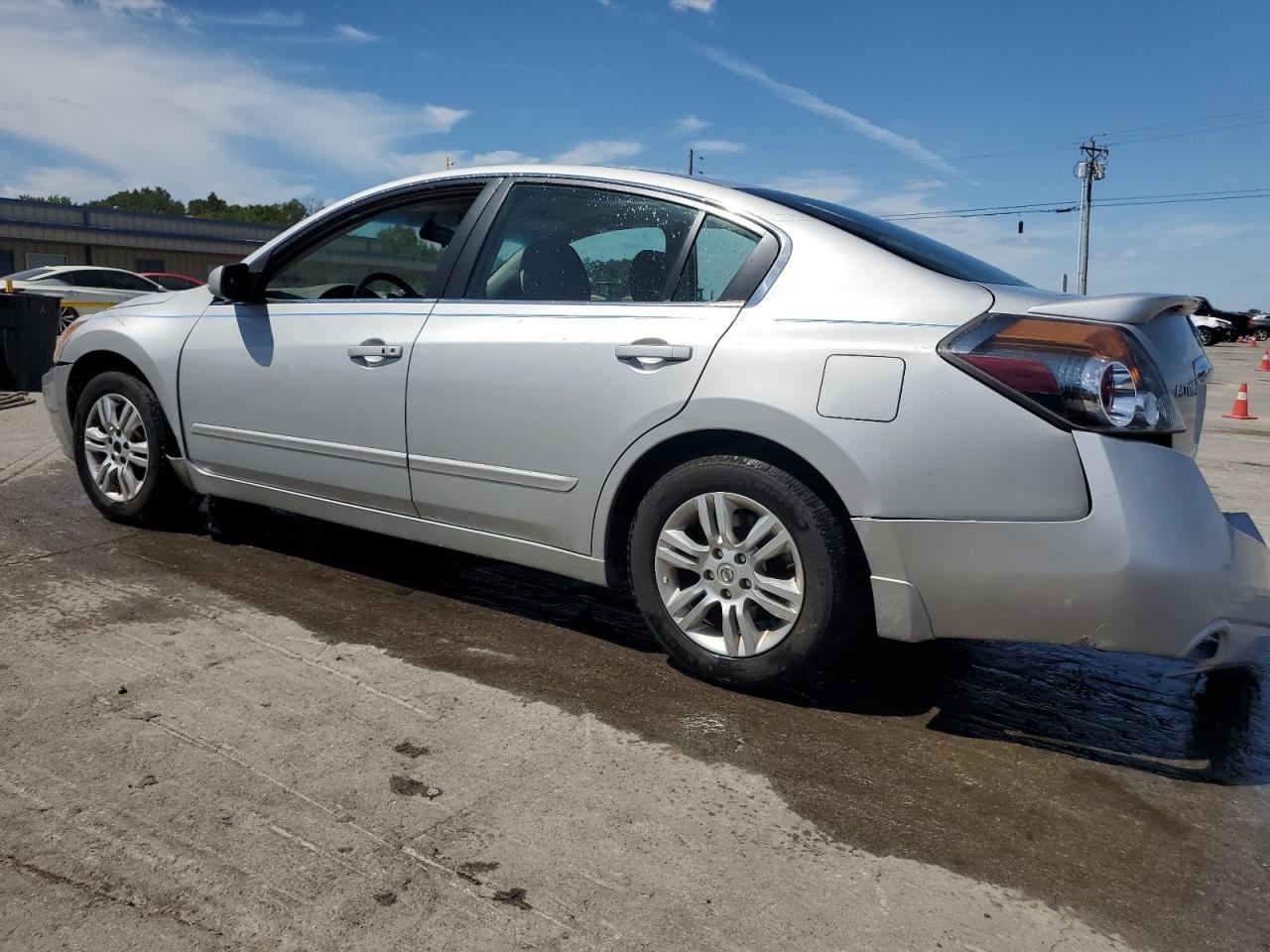 NISSAN ALTIMA BASE