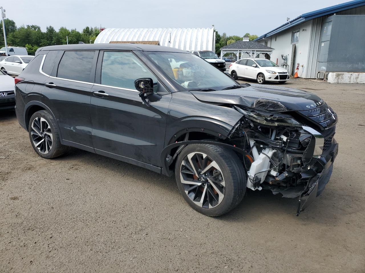 MITSUBISHI OUTLANDER ES