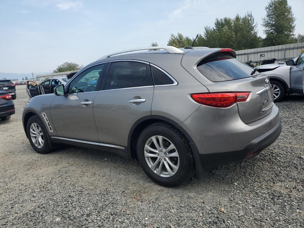INFINITI FX35