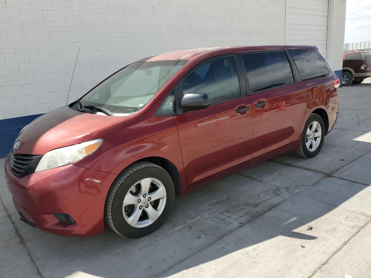 TOYOTA SIENNA BASE