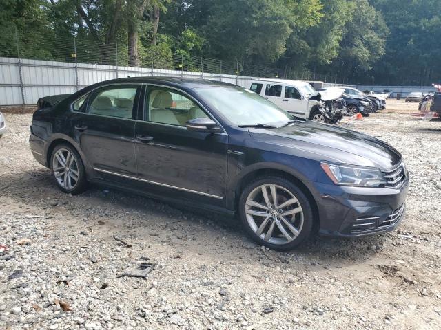 2017 VOLKSWAGEN PASSAT R-L 1VWDT7A32HC081827