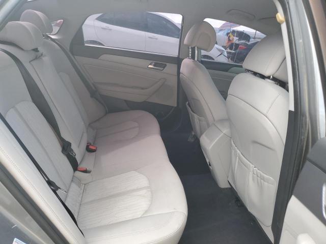 2017 HYUNDAI SONATA HYB KMHE24L14HA057377
