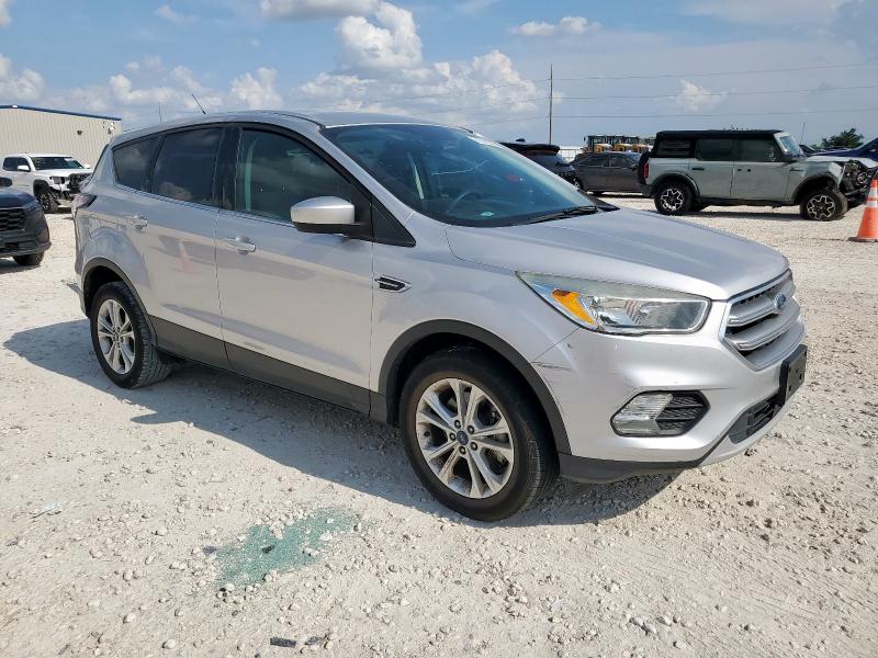2017 FORD ESCAPE SE 1FMCU9GD5HUC38831