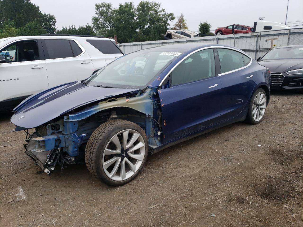 TESLA MODEL 3