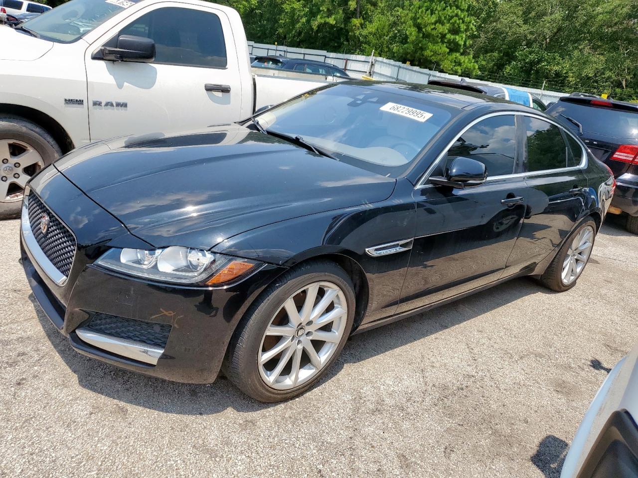 JAGUAR XF PREMIUM
