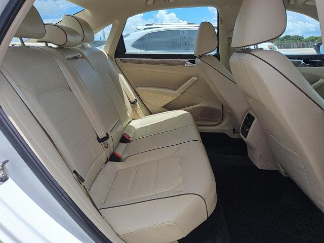 2016 VOLKSWAGEN PASSAT SE - 1VWBT7A30GC014245
