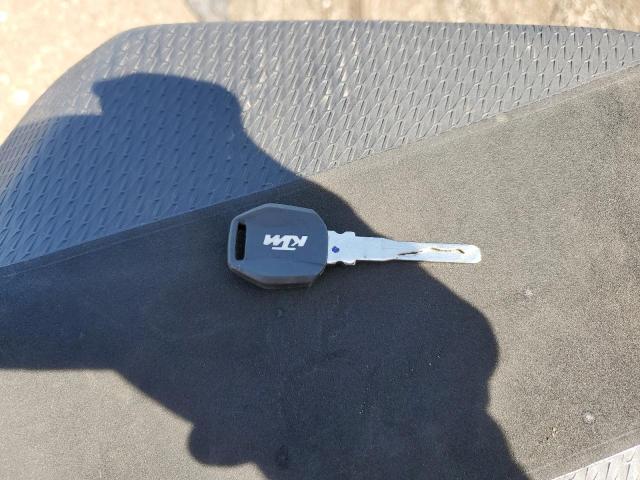 2024 KTM 990 DUKE VBKTV9403RM995018