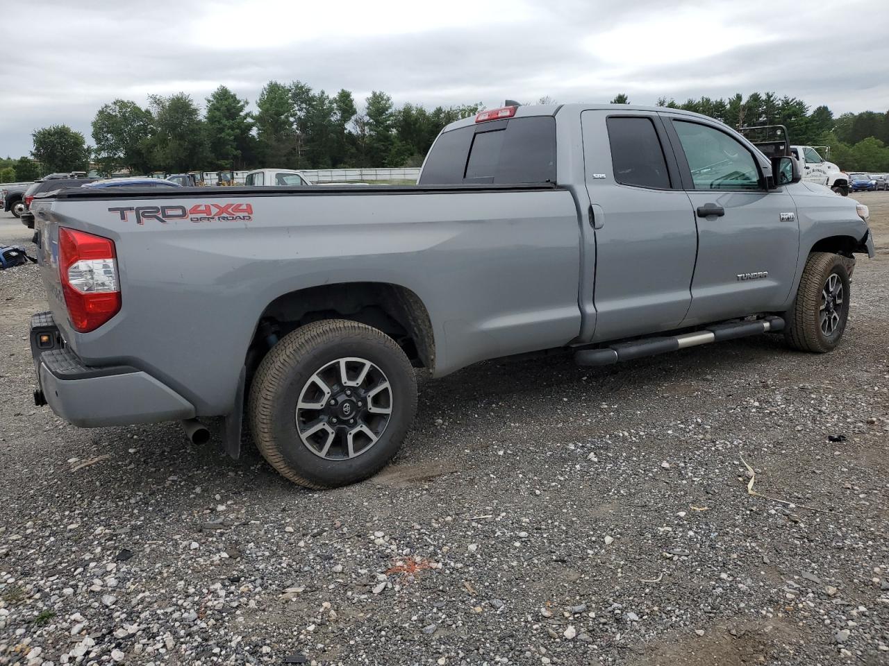 TOYOTA TUNDRA DOUBLE CAB SR