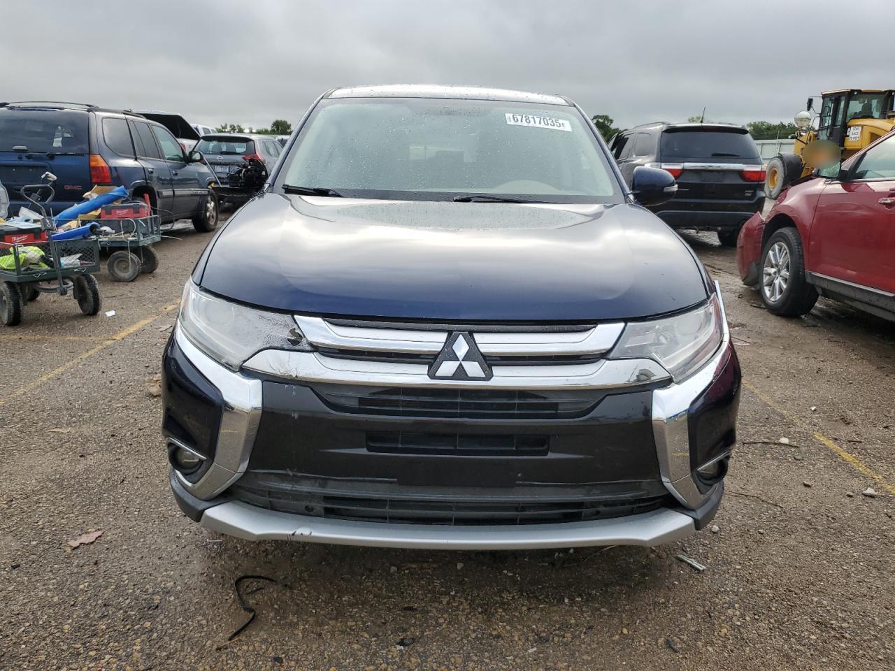 MITSUBISHI OUTLANDER SE