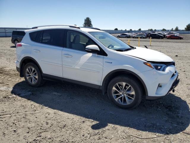 2018 TOYOTA RAV4 HV LE JTMRJREV7JD195814