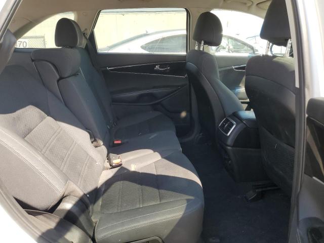 2017 KIA SORENTO LX 5XYPGDA30HG329653