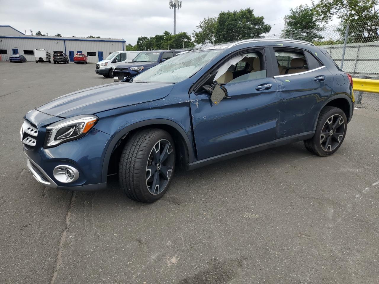 MERCEDES-BENZ GLA-CLASS 250 4MATIC