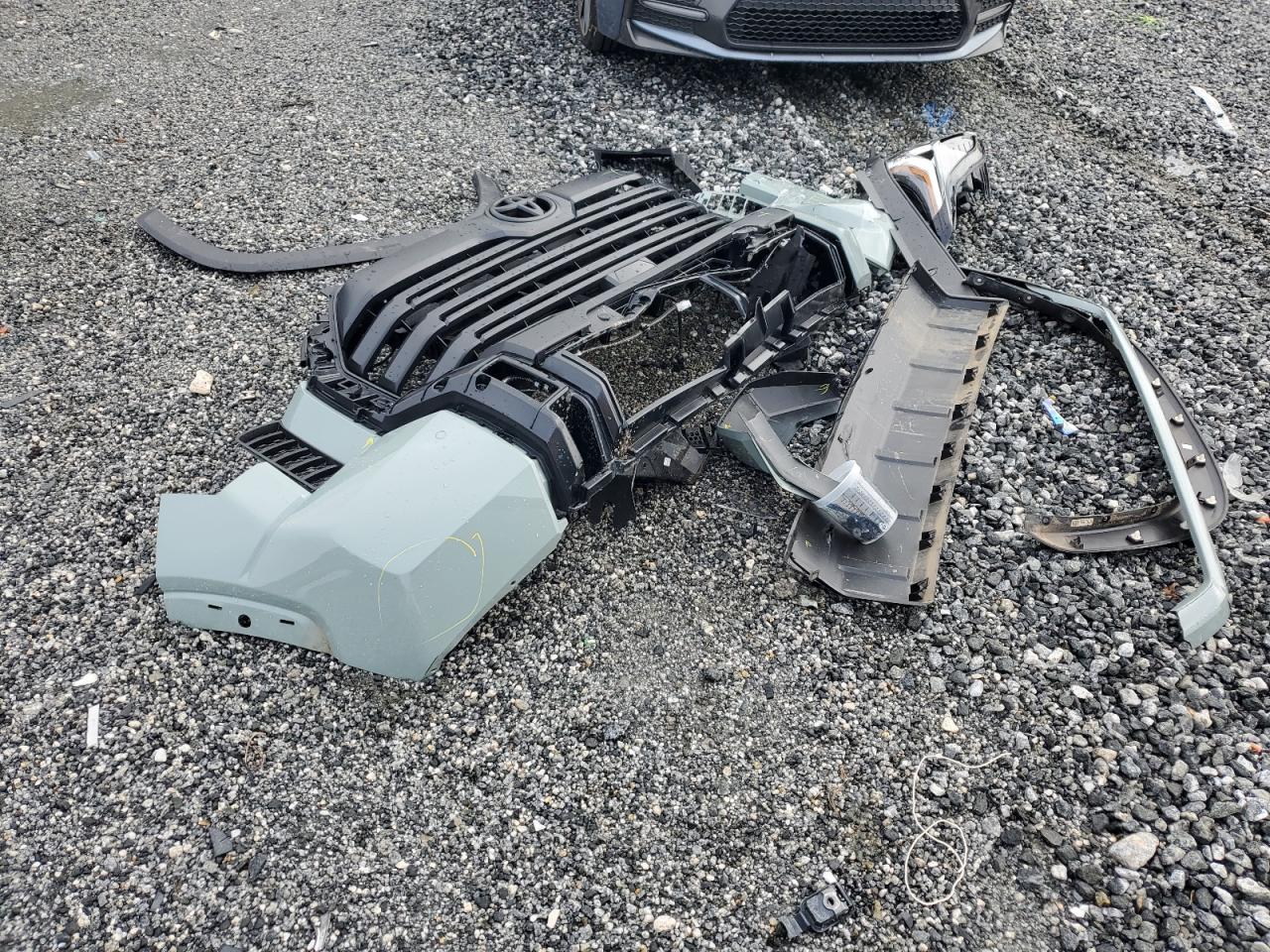 TOYOTA TUNDRA CREWMAX SR