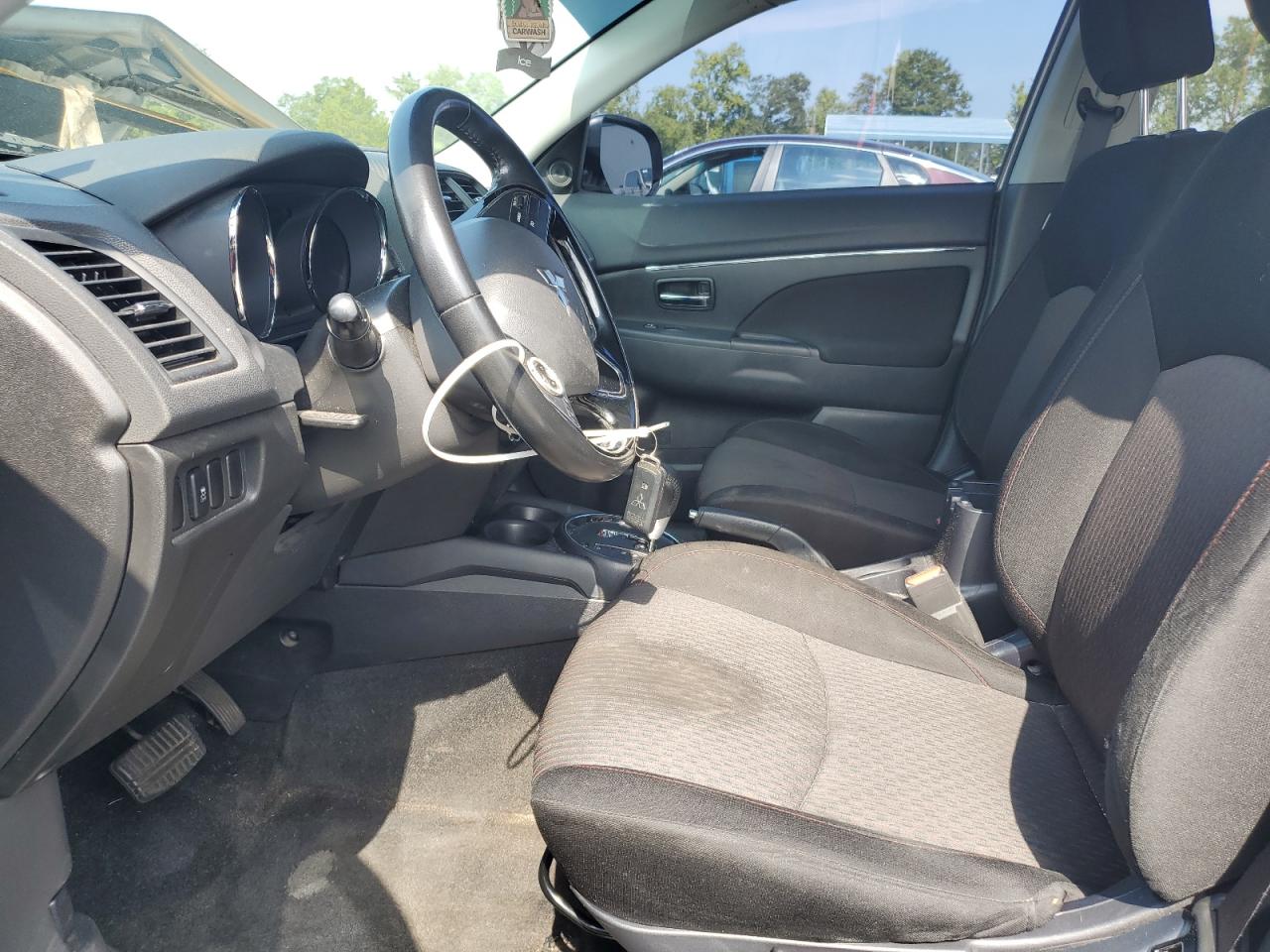 MITSUBISHI OUTLANDER ES