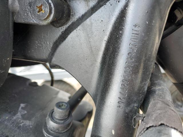 2011 HARLEY-DAVIDSON FLHTCU 1HD1FC414BB627796
