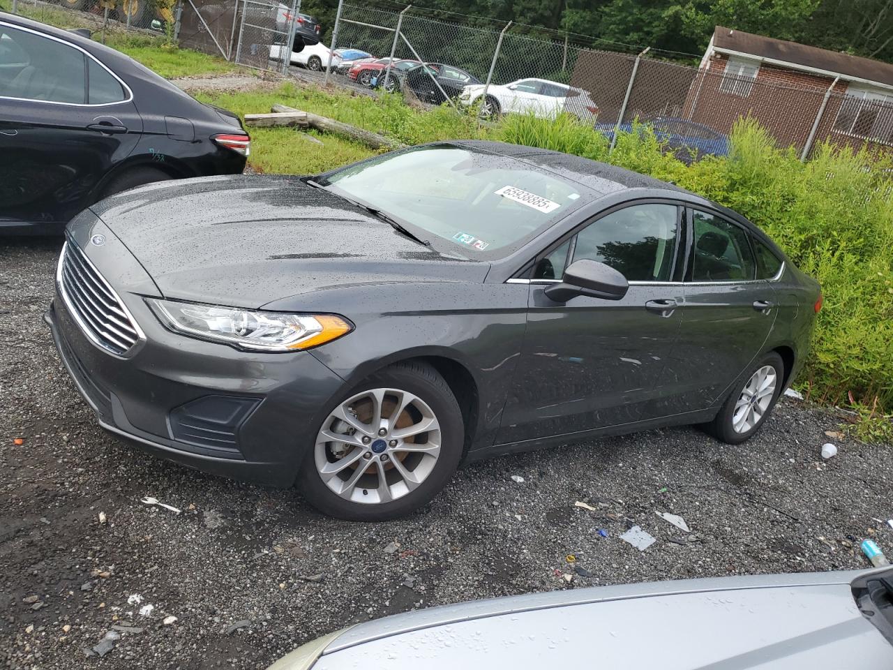 FORD FUSION SE